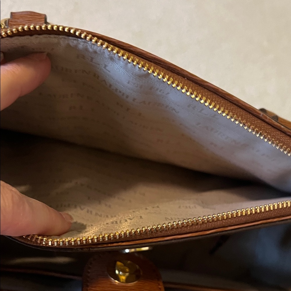 Lauren Ralph Lauren Tan Shoulder Bag - Picture 11 of 14